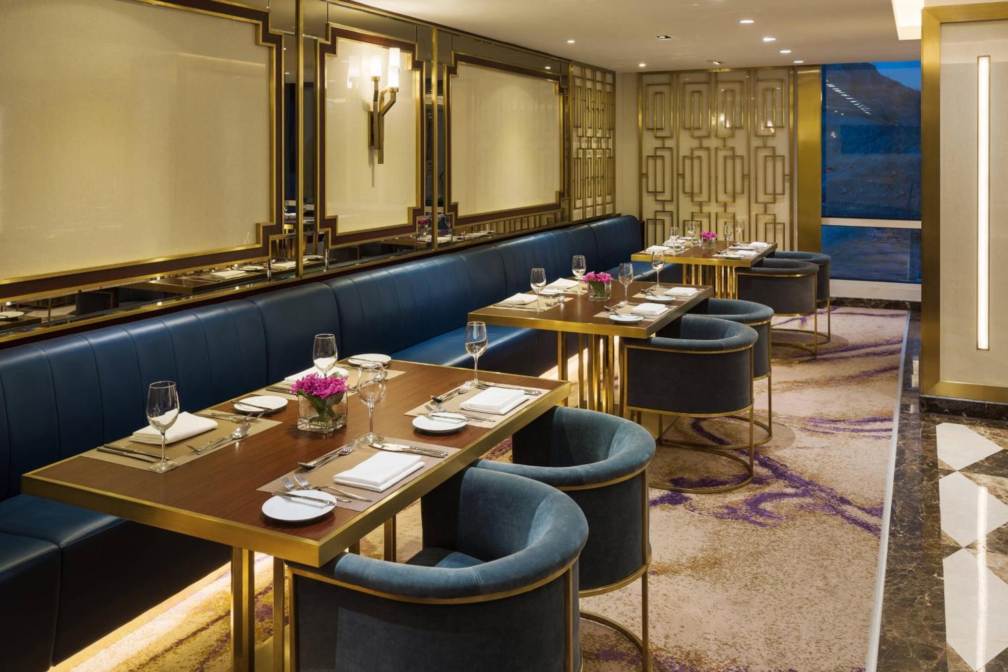 Sheraton Makkah Jabal Al Kaaba Hotel Mekka Exterior foto The restaurant